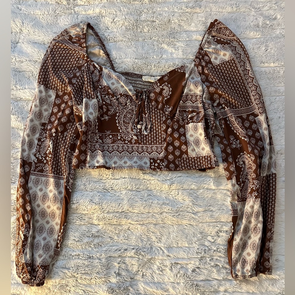 bandana print long sleeve crop top!